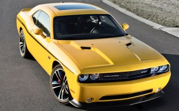 STING LIKE A BEE! 2012 Dodge Challenger SRT8 392 Yellow Jacket