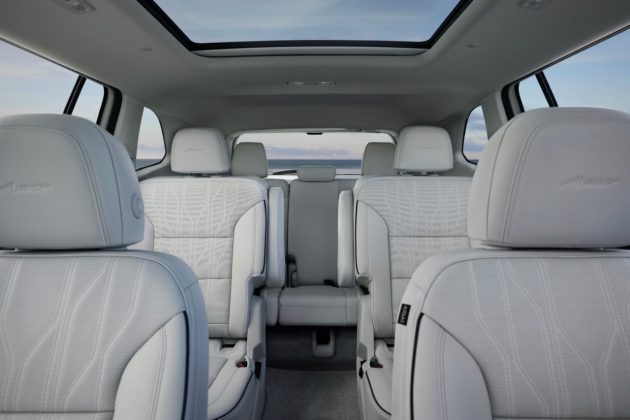 2025 Buick Enclave Avenir Interior