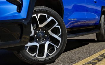 Chevrolet Silverado EV Unveils Sidewinder Feature