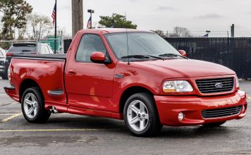 AUCTION: 52K-Mile 2004 Ford F-150 SVT Lightning