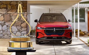 2025 Lincoln Nautilus Named MotorTrend’s SUV of the Year